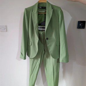 Women suit